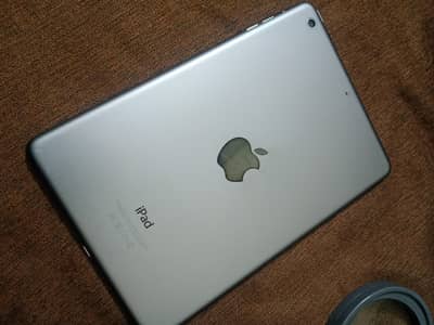 iPad mini 2 in mint condition