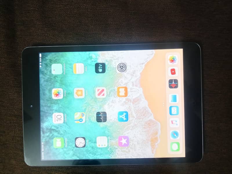 iPad mini 2 in mint condition 1