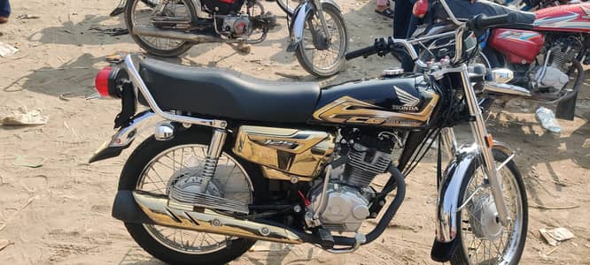 Honda 125 Gold edition