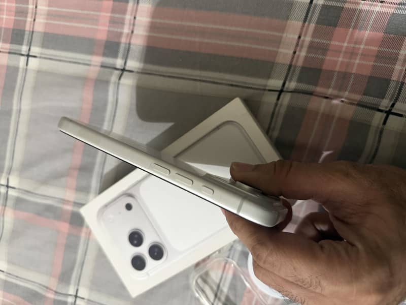 Apple iPhone 17 Pro 2