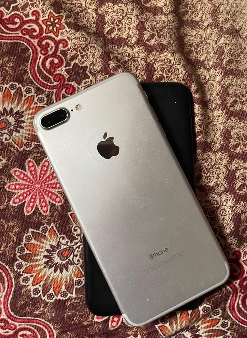 Apple iPhone 7 Plus 0