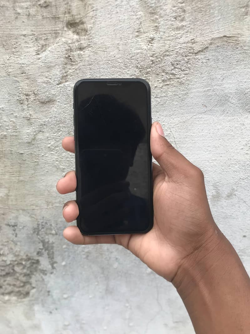 Apple iPhone 11 Pro 1