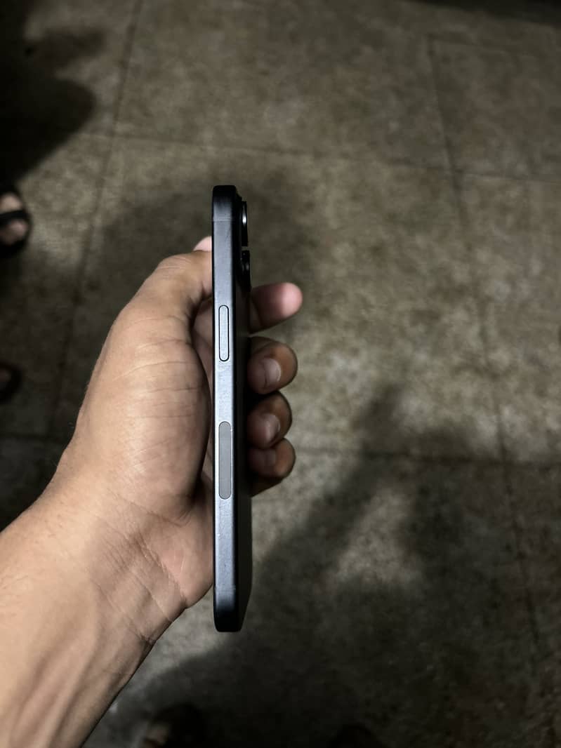 Apple iPhone 15 3