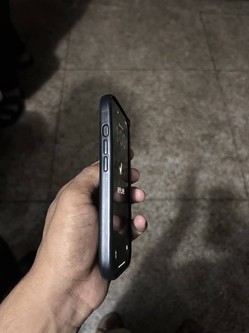 Apple iPhone 15 4