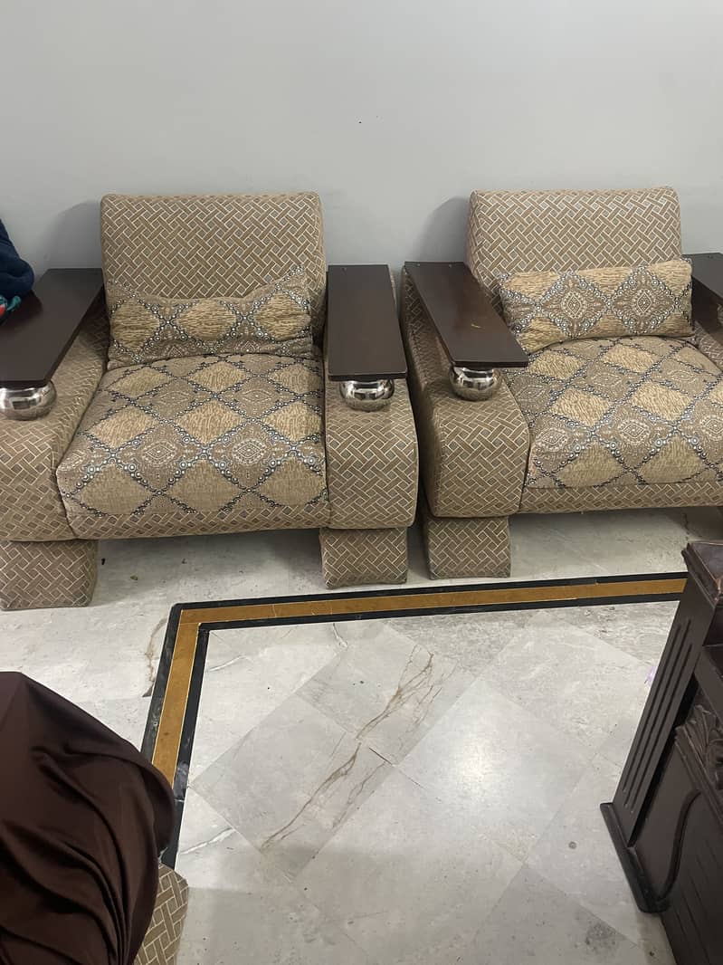 5 seater sofa 0