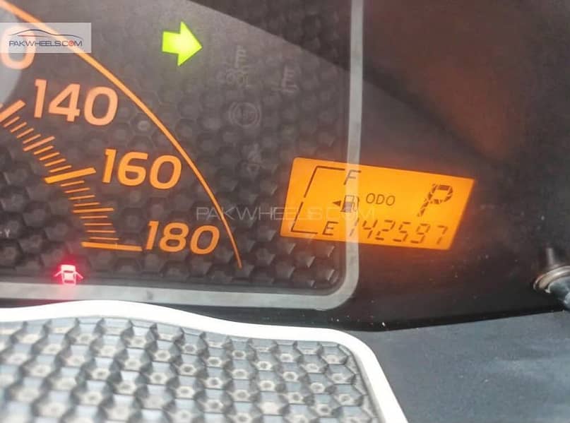 Toyota Vitz 6