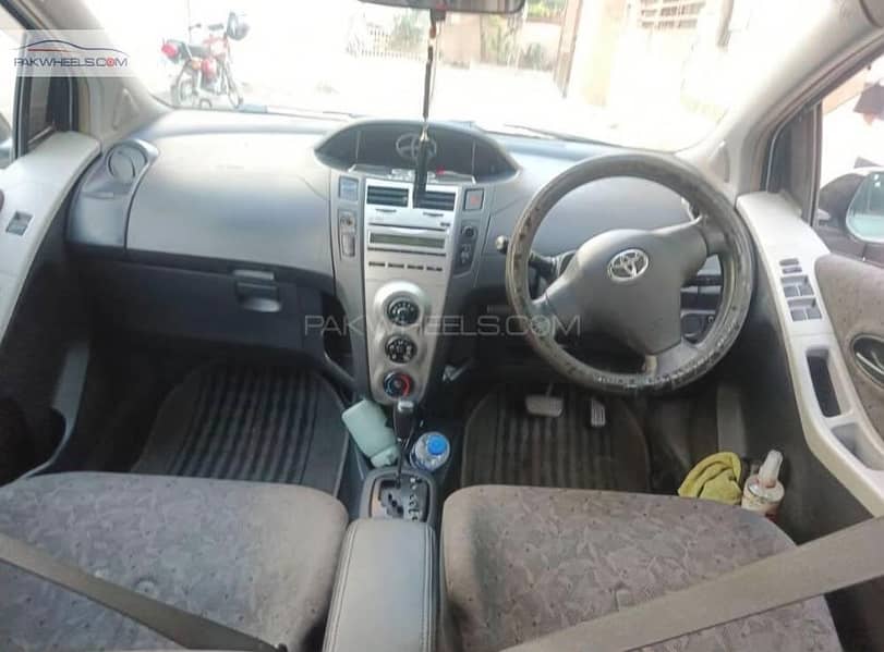 Toyota Vitz 7