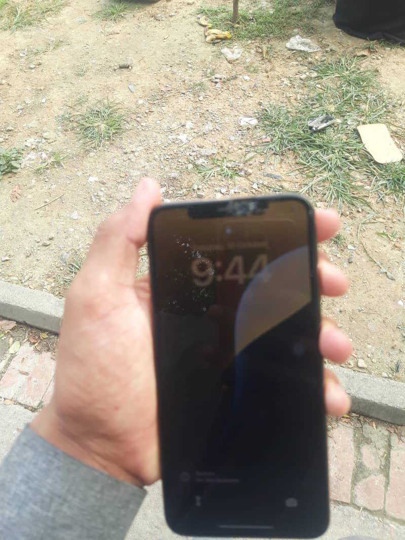 Apple iPhone XS Max 2