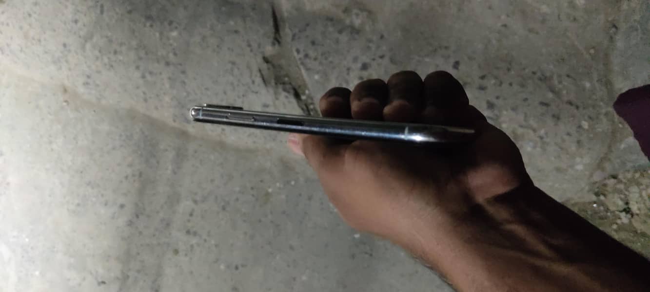 iPhone xs 4