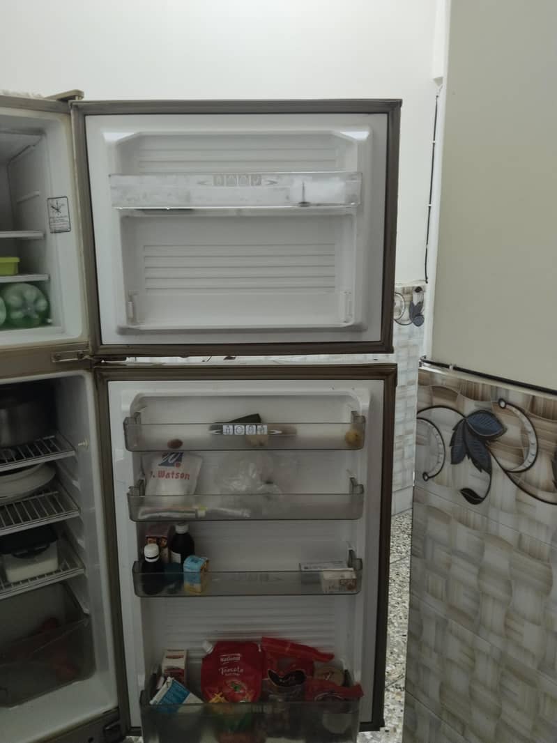 Dawlance refrigerator 1