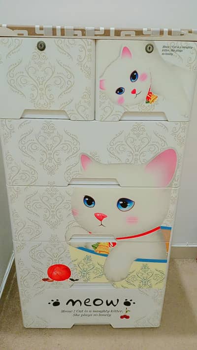 one baby drawers in new 100/100 condition