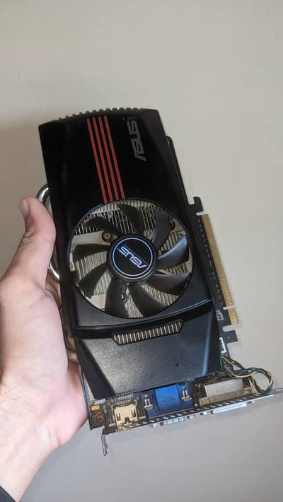 1gb ddr5 192bit condition 10.8 play GTA 5 Tekken 7 and other games