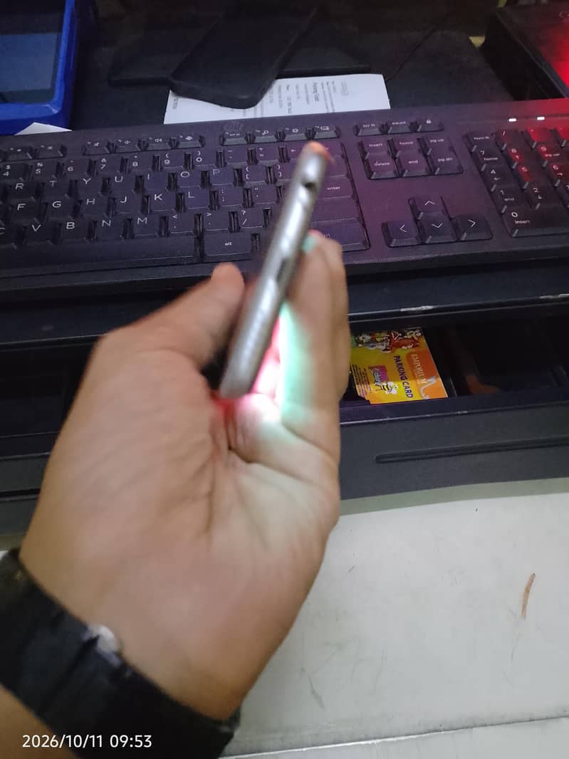 Apple iPhone 6 2