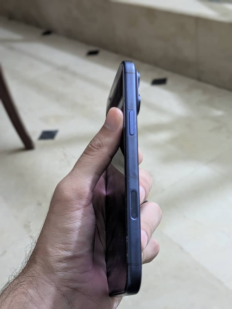 Apple iPhone 17 Pro Max 2