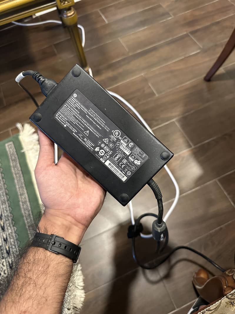 HP Omen 2019 8