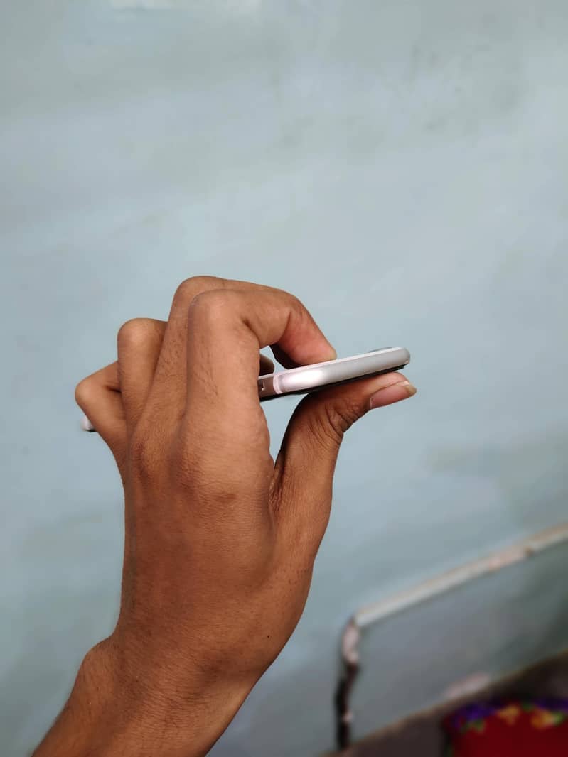 Apple iPhone SE 3