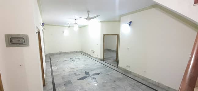 E-11 Vip Location Basement All Factiles Available Ideal Location Gas Electricity Available For Rent