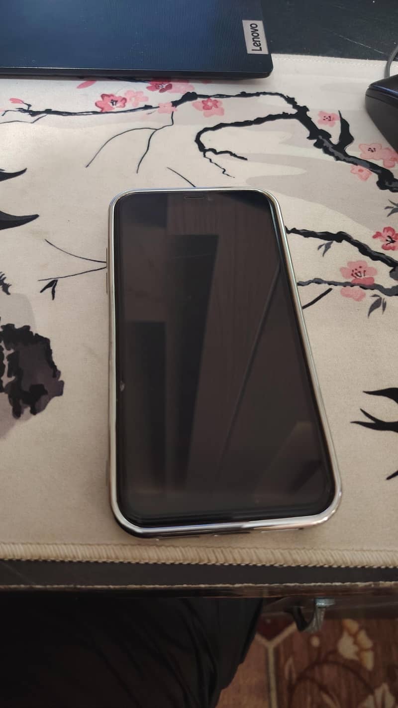 Apple iPhone 11 6