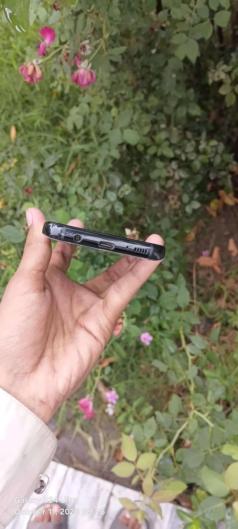 Samsung Mobile S8 Plus 3