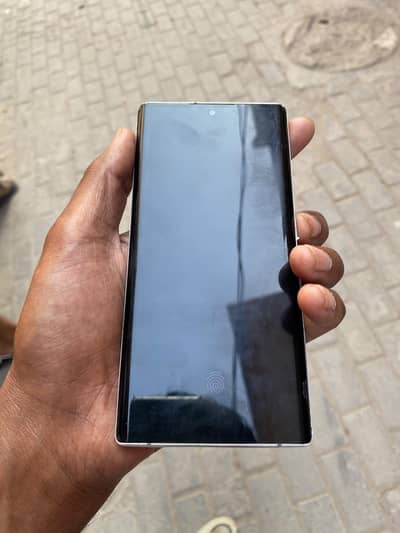 Fujitsu arrows F52a beautiful edge mobile