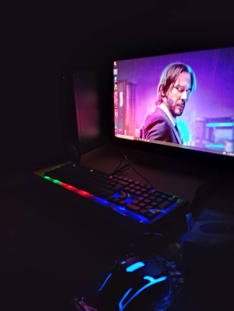 URGENT SALE – COMPLETE COMPUTER SETUP! 4