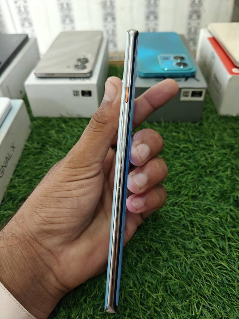 Tecno CAMON 40 Pro 6