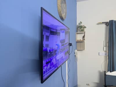 Haier 40 Inch Full HD LED TV (Non-Smart) - Excellent Condition