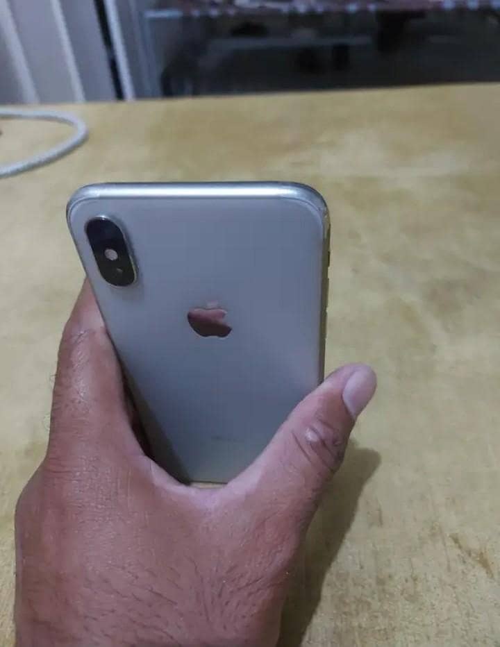 Apple iPhone X condition 10/10 3