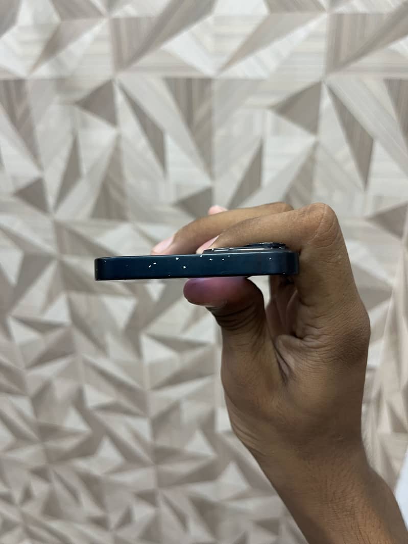 Apple iPhone 14 0