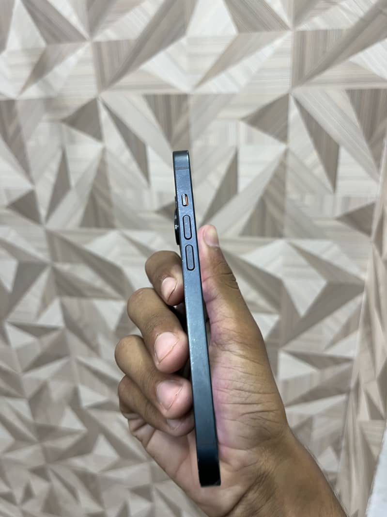 Apple iPhone 14 2