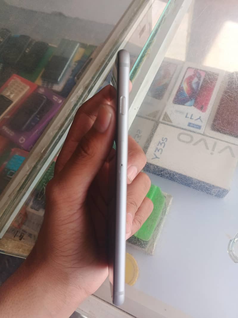 Apple iPhone 6S Plus 2