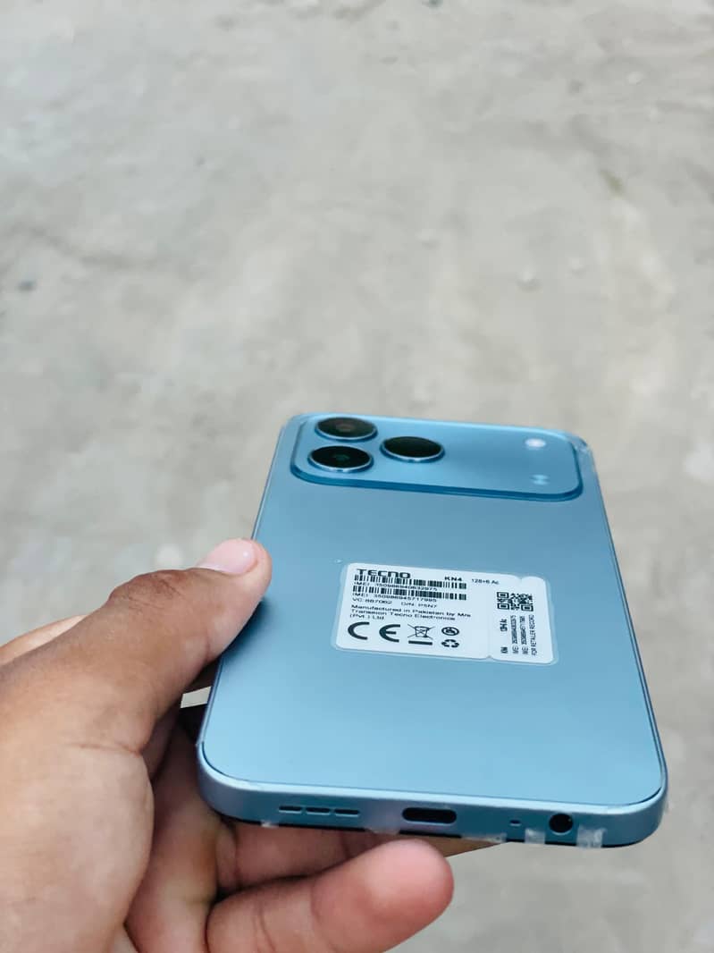 Tecno spark 50 4