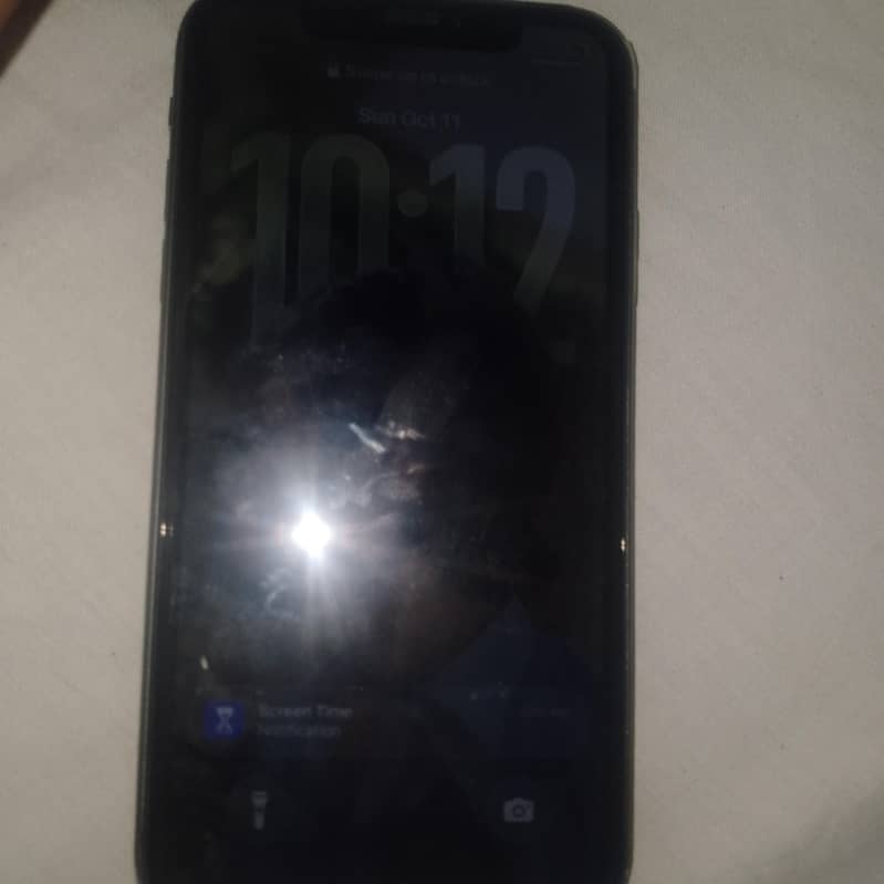 Apple iPhone 11 3
