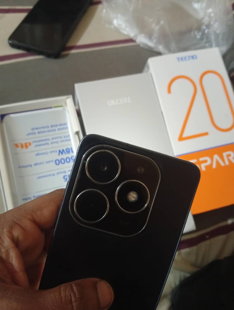Tecno Spark 20 2
