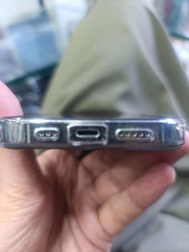 Apple iPhone 14 Pro 2
