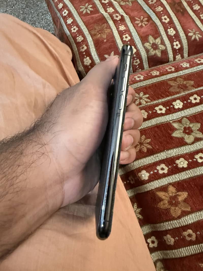 Apple iPhone 11 Pro 5