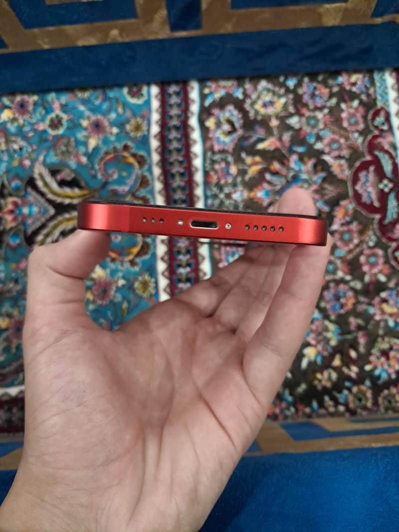 Apple iPhone 12 4