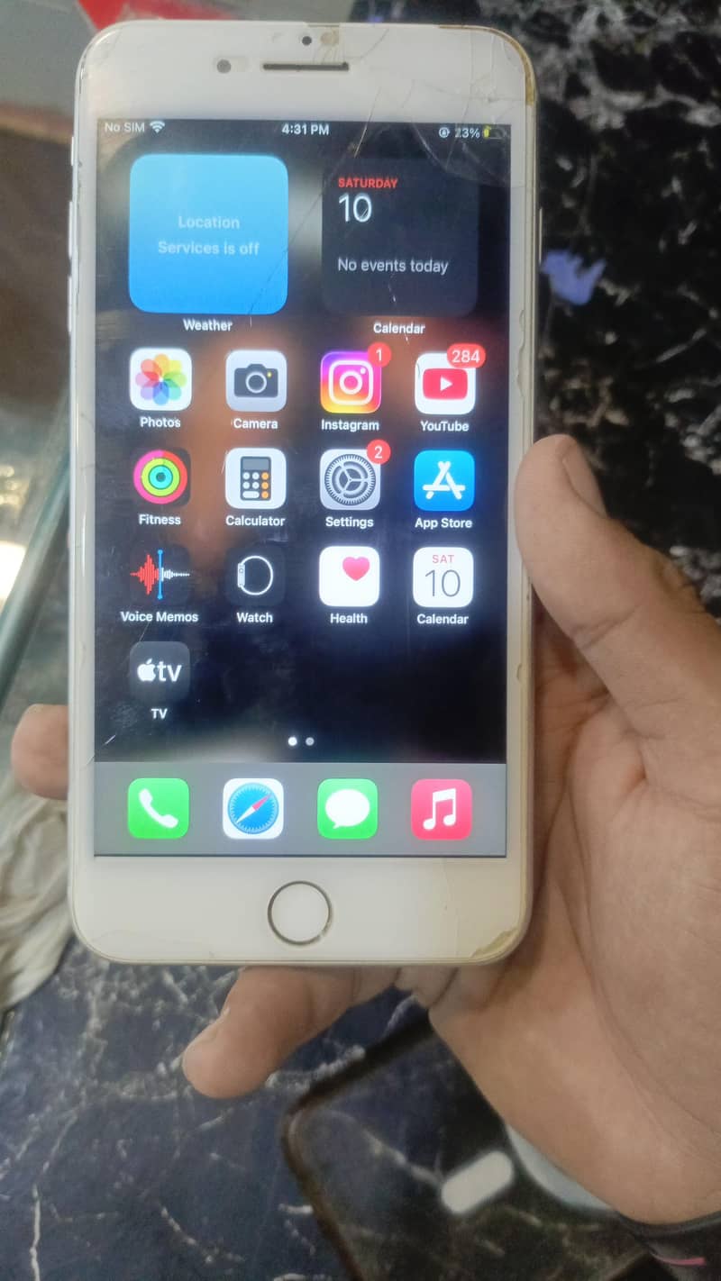 Apple iPhone 8 Plus 1