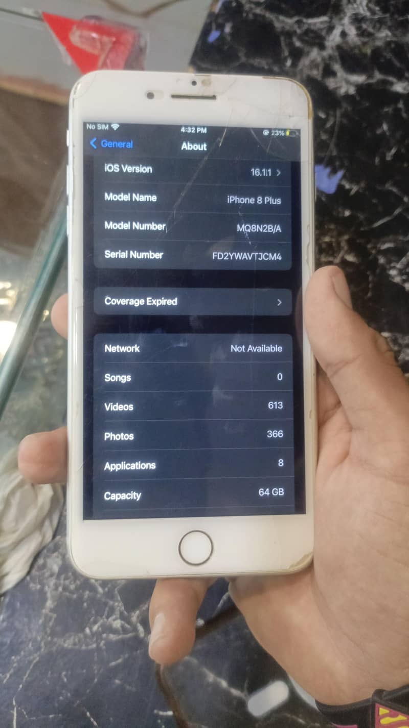 Apple iPhone 8 Plus 2
