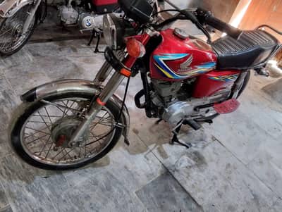 Honda 125 for sell all dacomint porye ha. .
