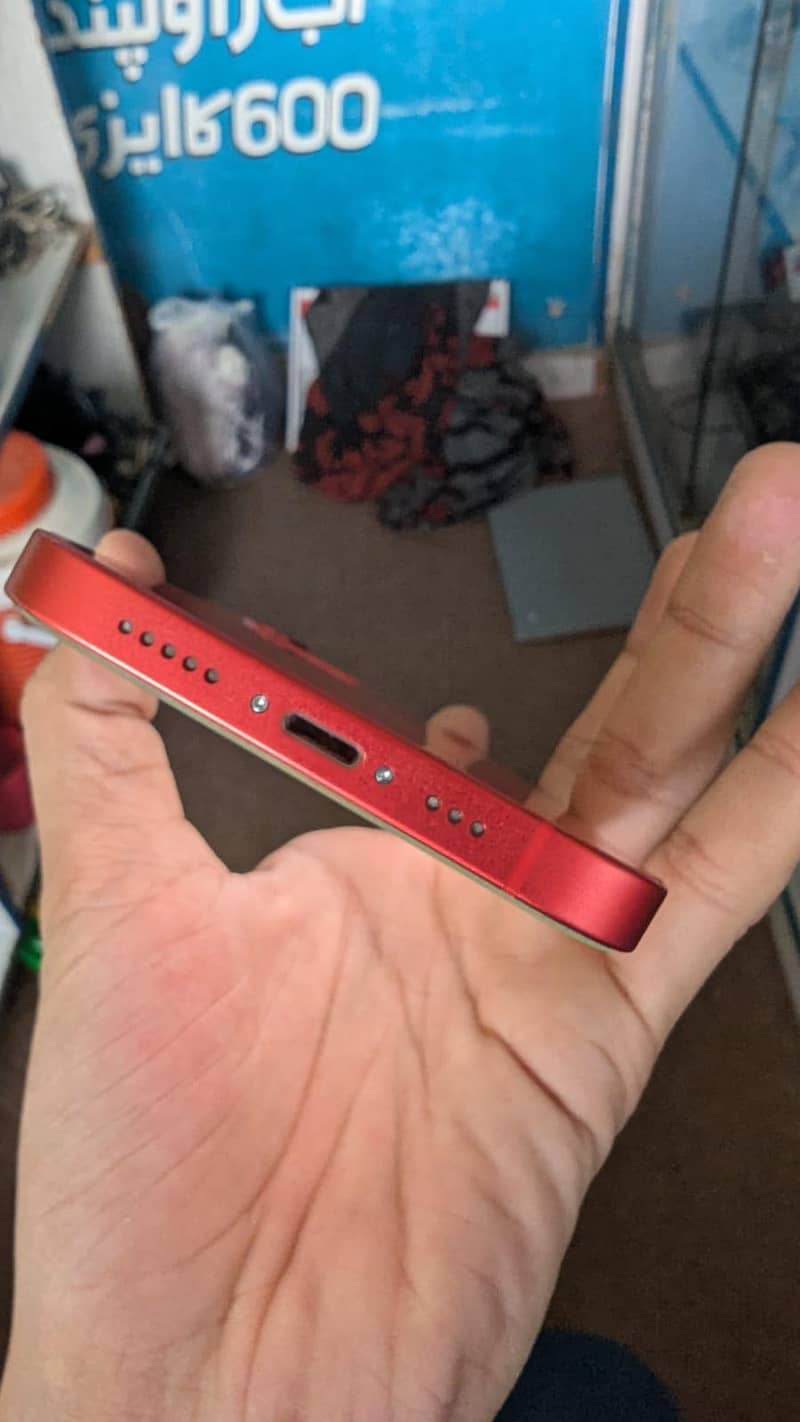 Apple iPhone 12 4