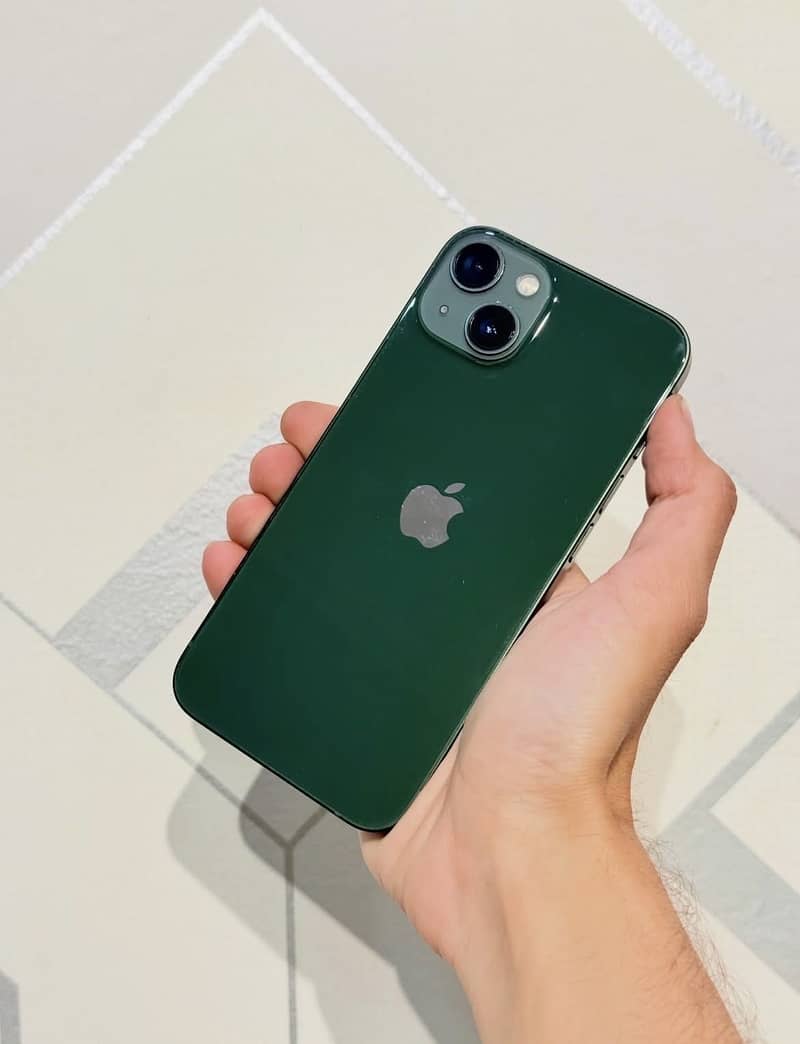 Apple iPhone 13 5