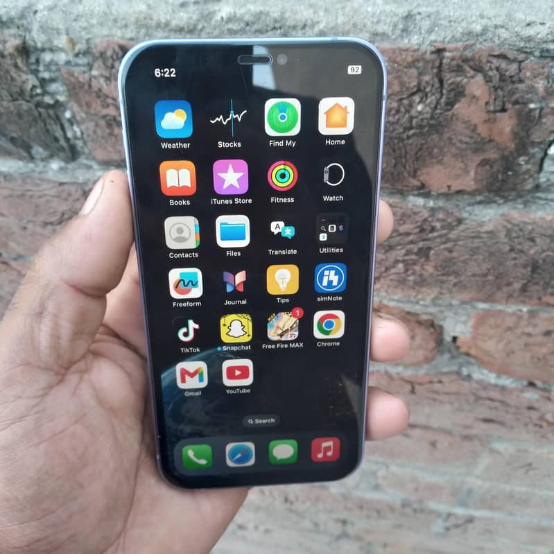 Apple iPhone 12 3
