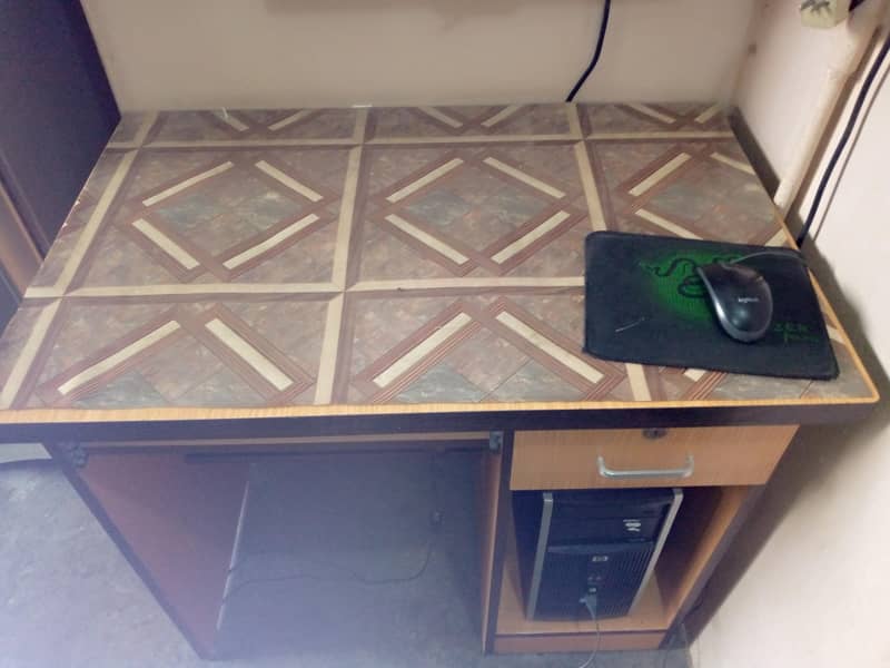 computer table 0
