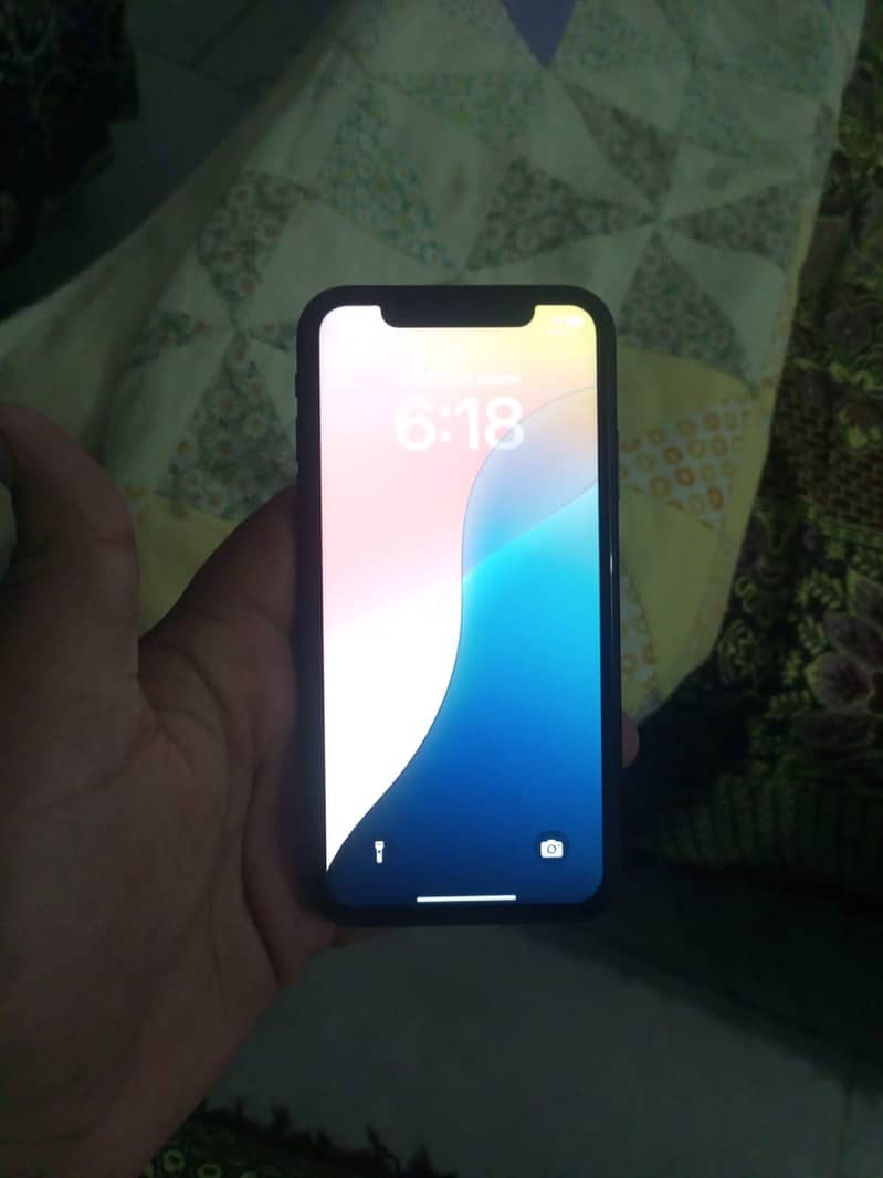 Apple iPhone XR 4