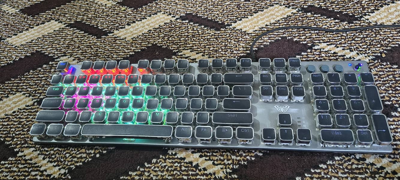 gaming keyboard 3