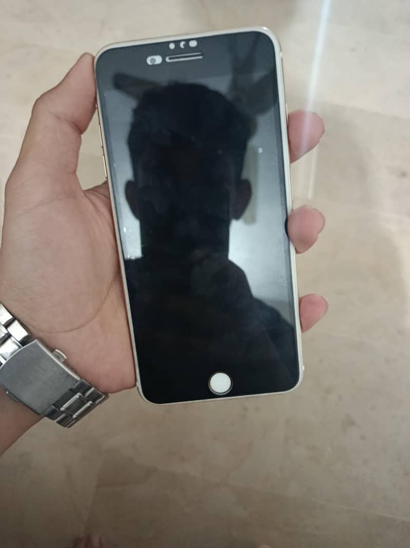 Apple iPhone 7 Plus 1