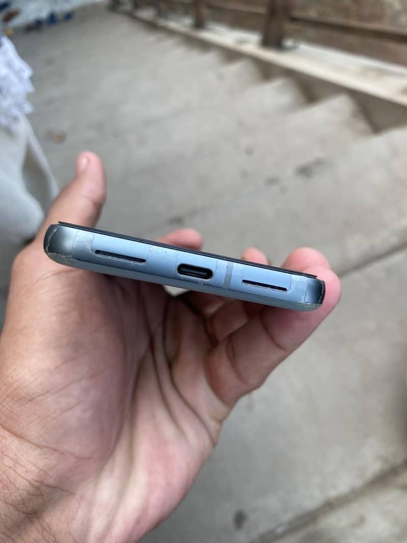 Google Pixel 8 3