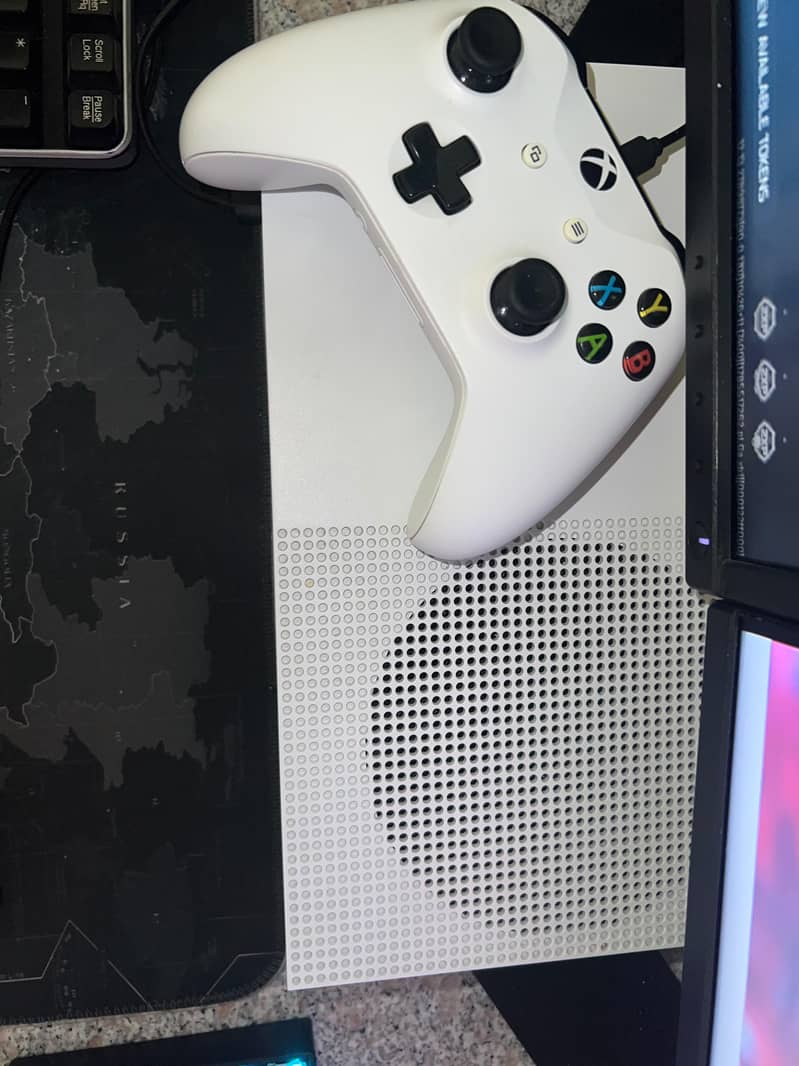 Xbox One S 12