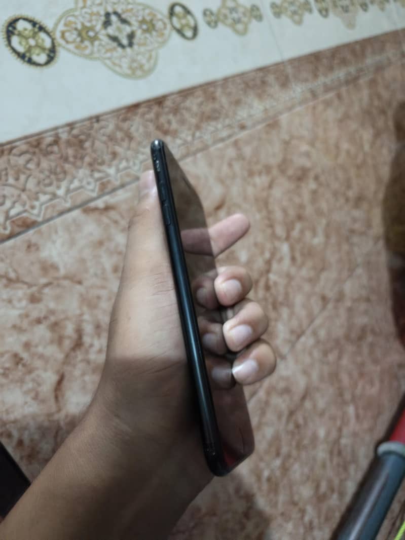 Apple iPhone 7 Plus 1